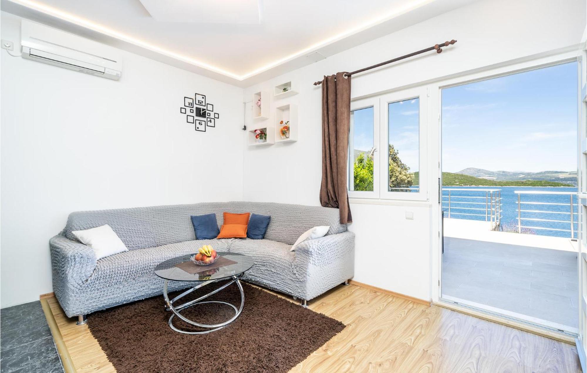 Gorgeous Home In Janjina With Sauna Zewnętrze zdjęcie