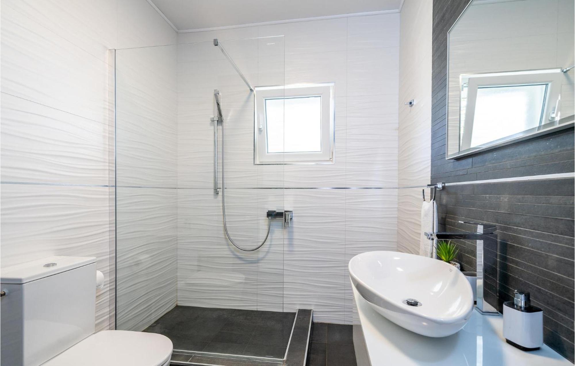 Gorgeous Home In Janjina With Sauna Zewnętrze zdjęcie