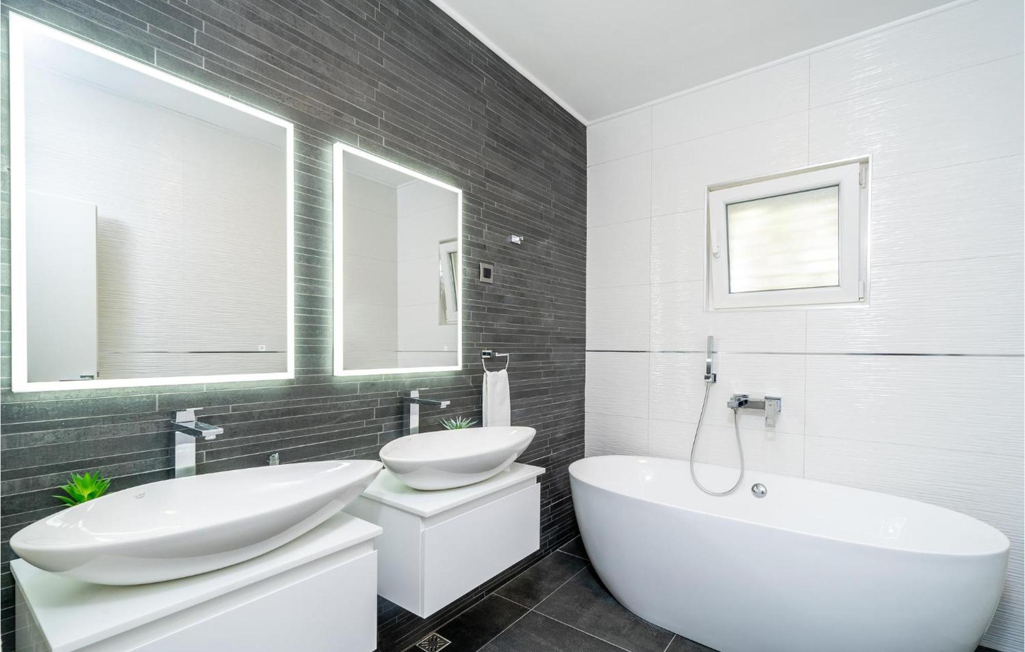 Gorgeous Home In Janjina With Sauna Zewnętrze zdjęcie